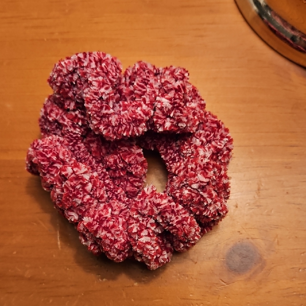 🌟3/$10🌟Handcrafted Red Speckled Hair Scrunchie